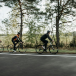 Habilitan puntos de calibración gratuita de llantas para quienes se movilicen en bicicleta durante el Día sin Carro