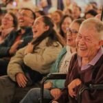Centros comerciales: nuevos aliados del bienestar emocional en la vida urbana