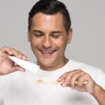 Cinco hábitos esenciales para proteger la salud oral durante las vacaciones